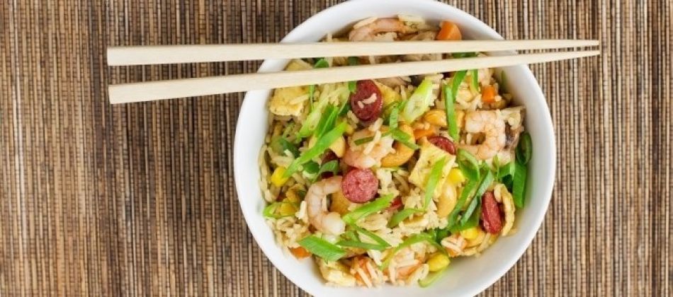 Kantonese nasi met Chinese worst