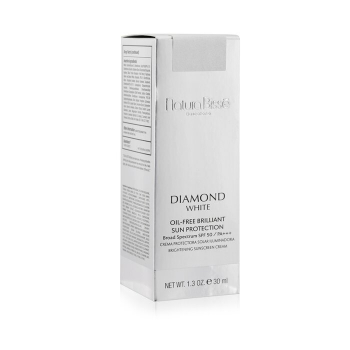 Natura Bisse Natura Bisse Creme Diamond White livre de óleo Brilliant Protection SPF 50 PA    30ml/1oz