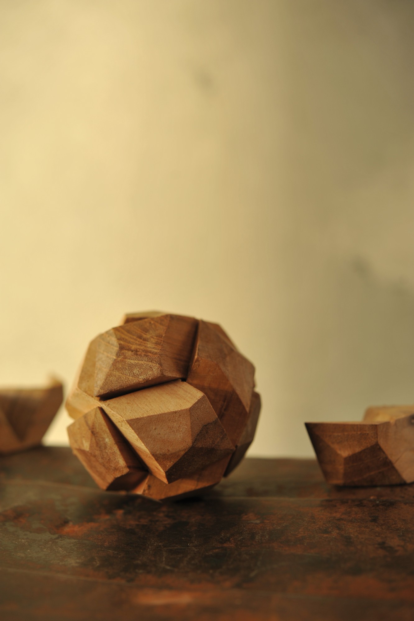 Puzzle 'Diamant' aus Holz, braun, Ø 7 cm günstig bestellen