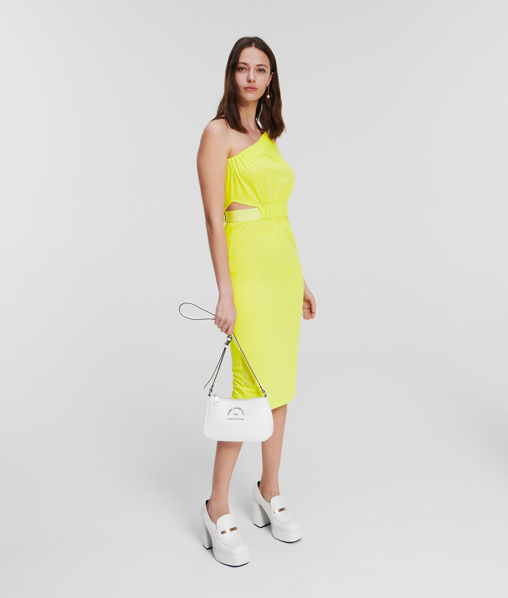 ROBE EN JERSEY AVEC DÉCOUPE