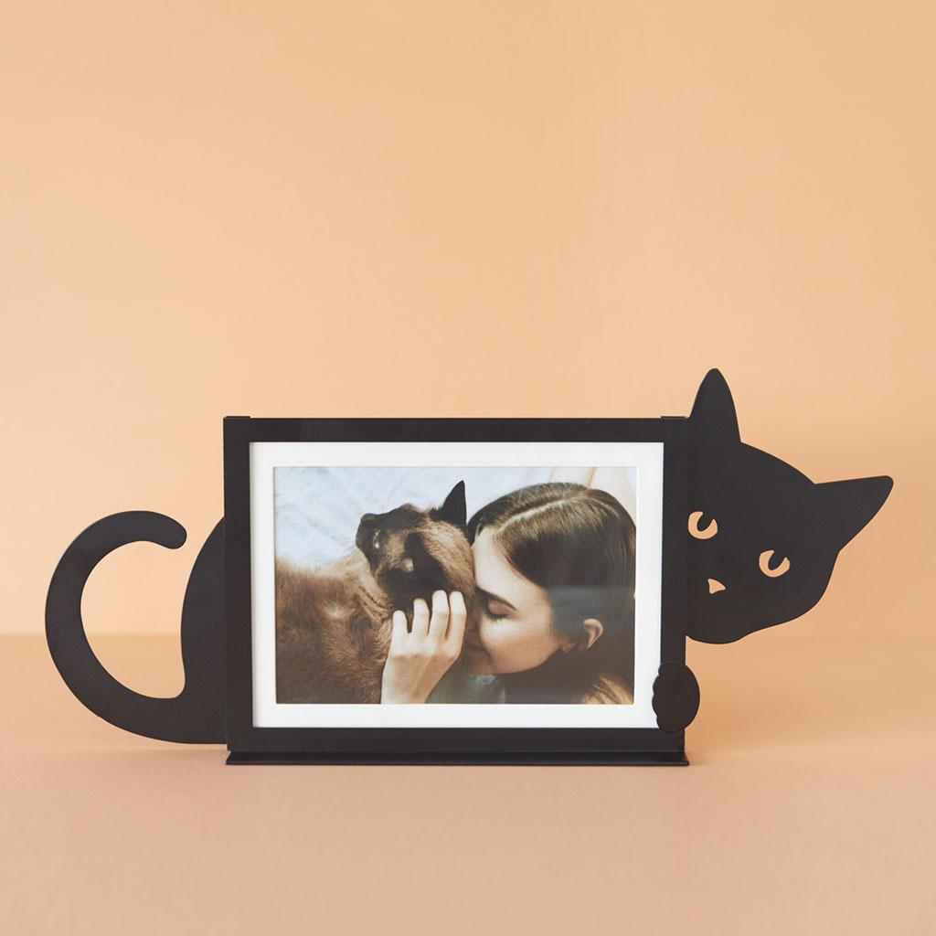 Balvi Marco Gato Escondido, design em forma de gato preto, para amantes de animais. Metal, 15x10 cm