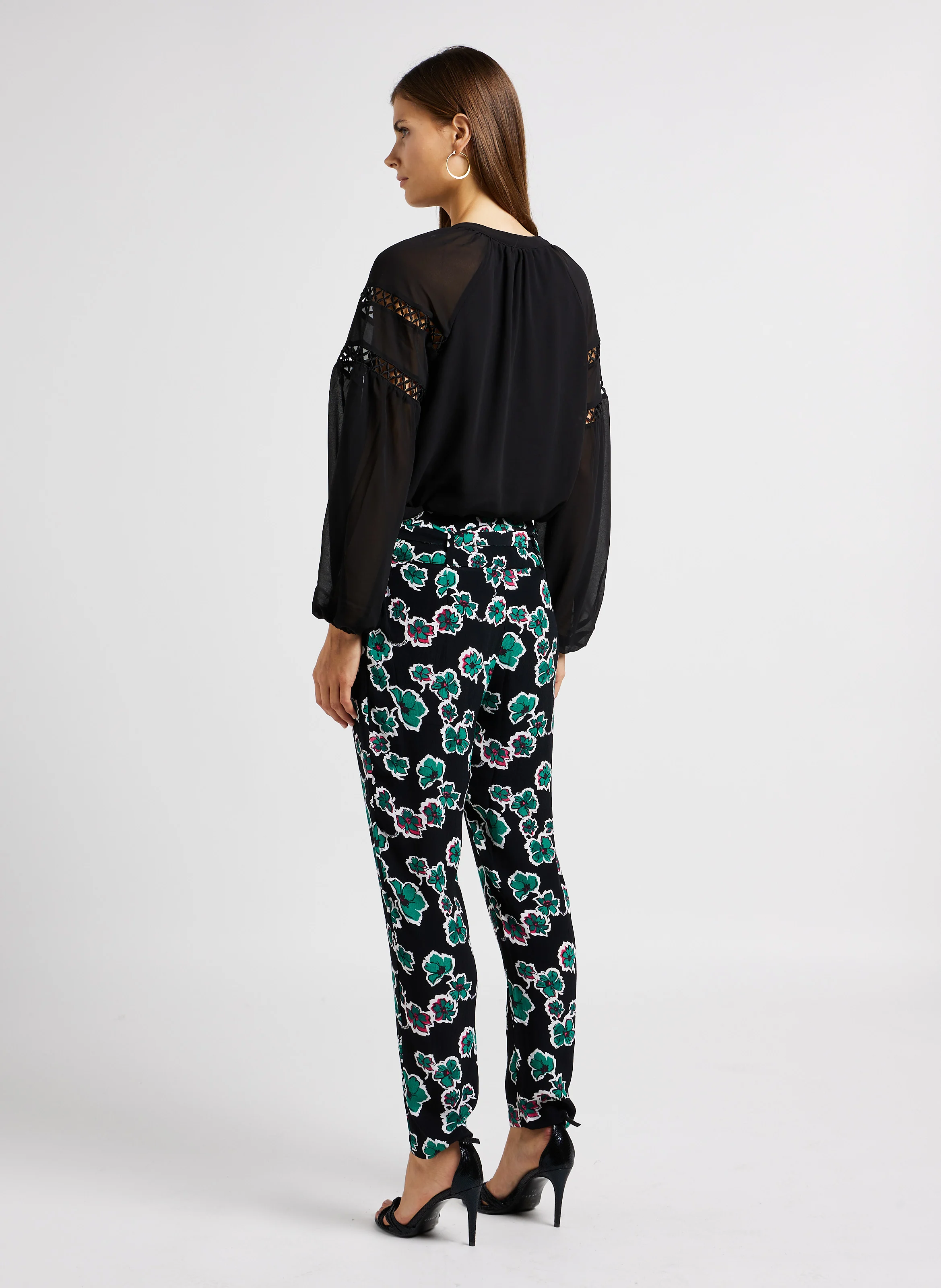 URA - Blouse col V manches longues | Noir