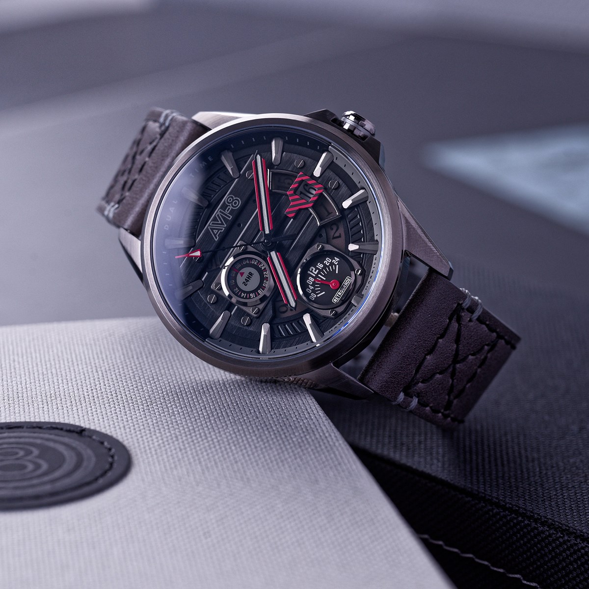 Montre Homme AVI-8 quartz - Bracelet cuir véritable de vachette - Multifonctions avec date - Hawker Harrier