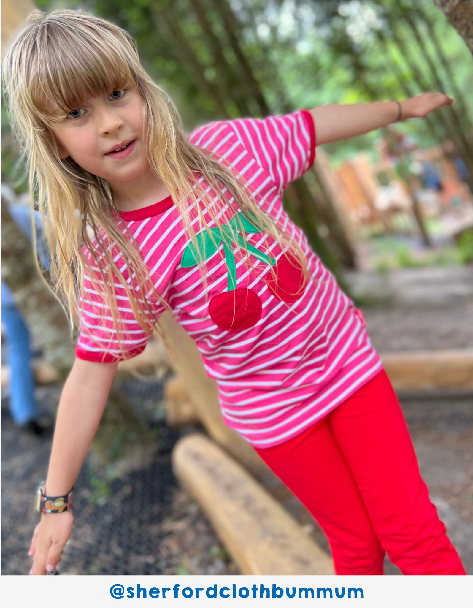 Toby Tiger Kurzarmshirt mit Kirsch Applikationen