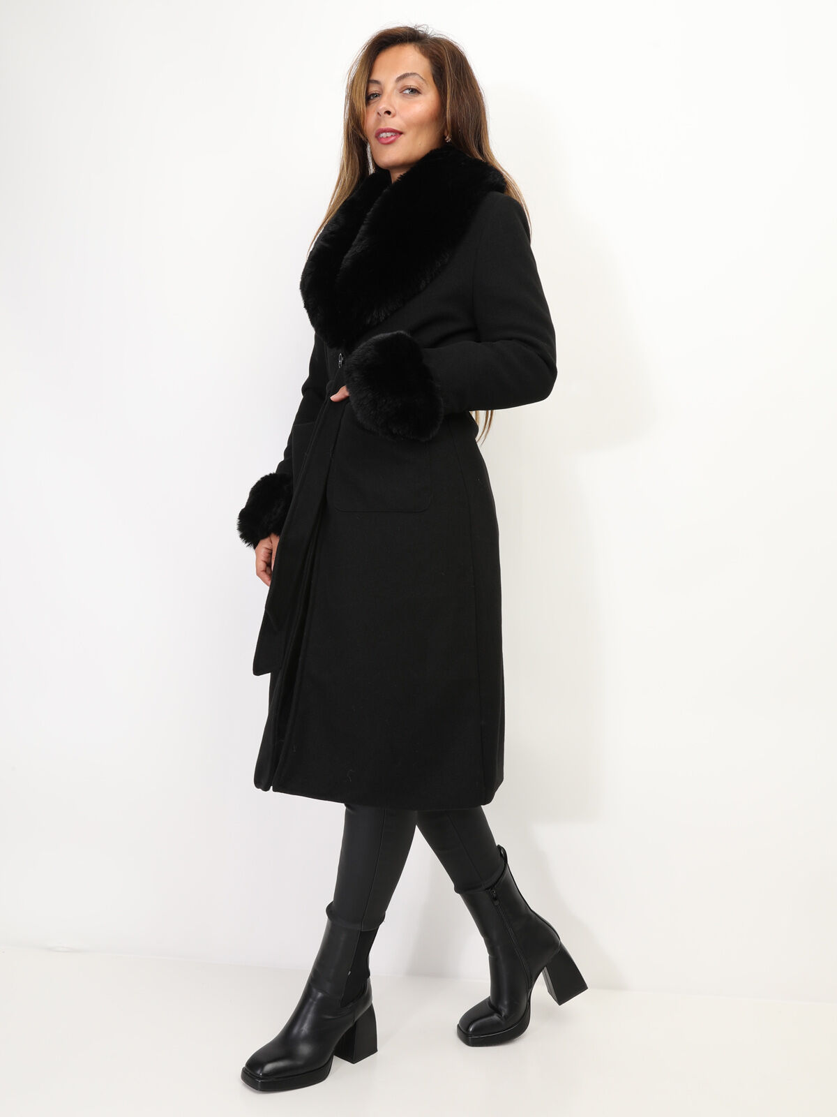 Manteau à col fourré- Noir