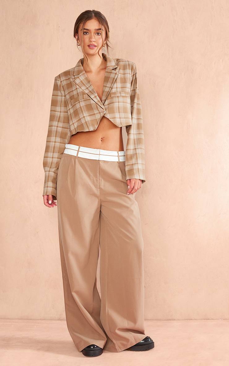 Sable Blazer Court Boxy À Carreaux Avec Ourlet Asymétrique