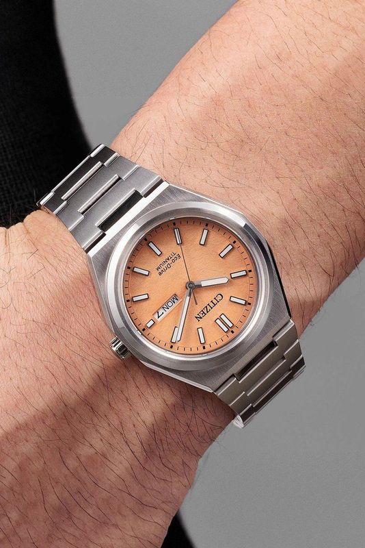 Citizen - Solar Horloge - Titanium - Zilverkleurig - Saffierglas