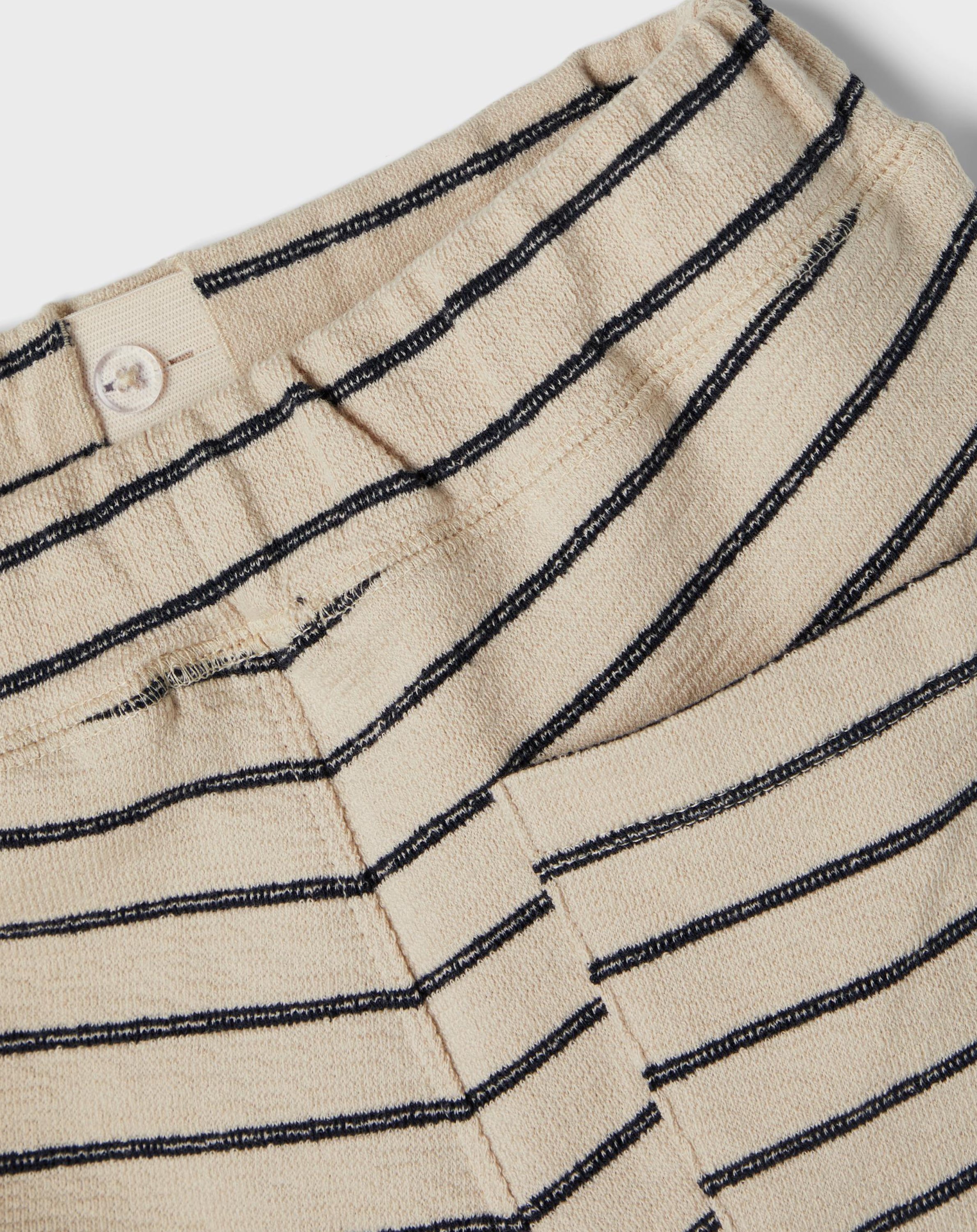 Sweat-Shorts NKMDUKKA gestreift in oatmeal