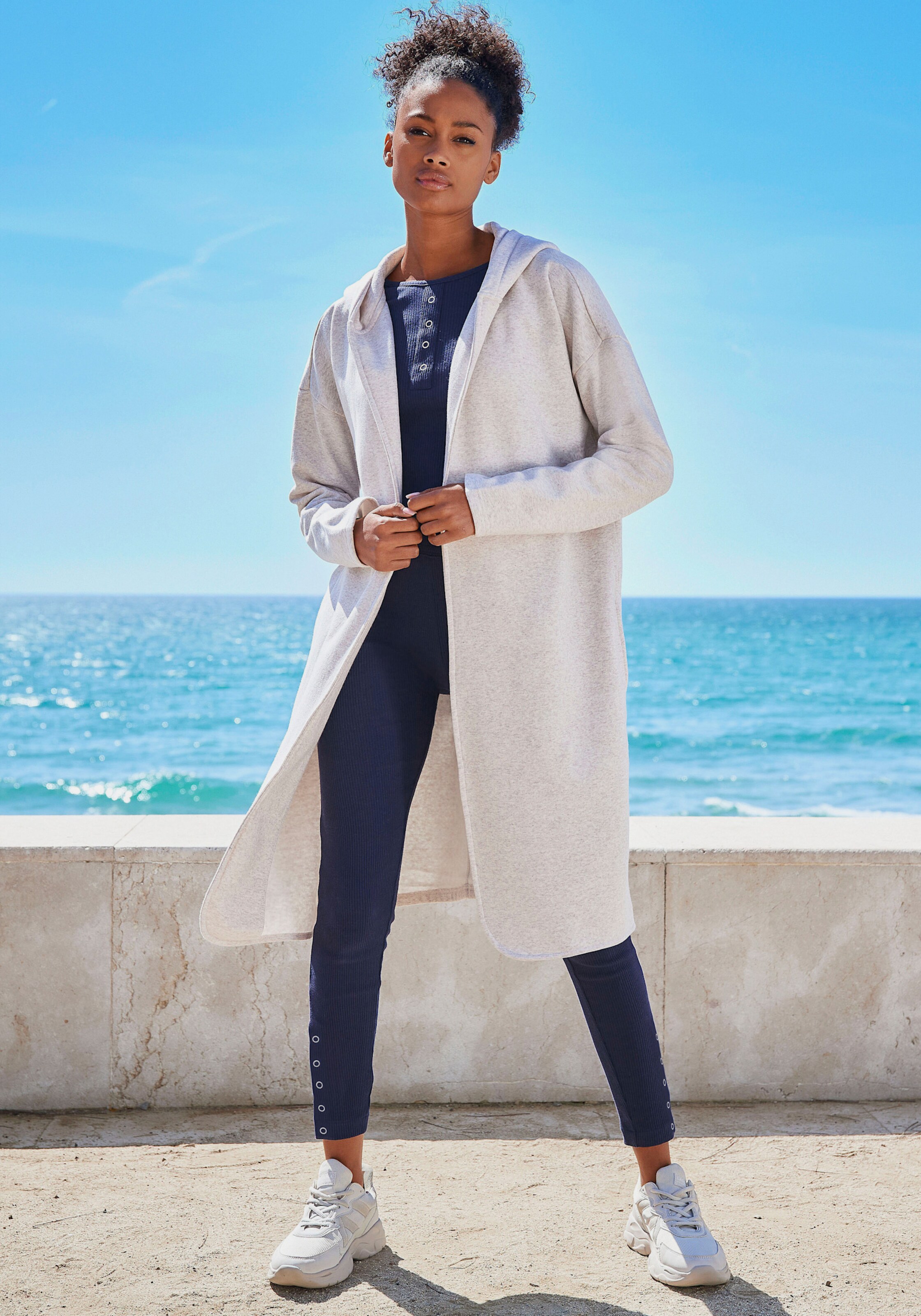 Kapuzensweatjacke