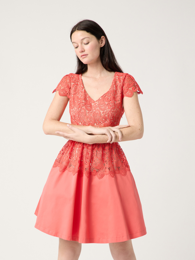 Robe courte bi-matières