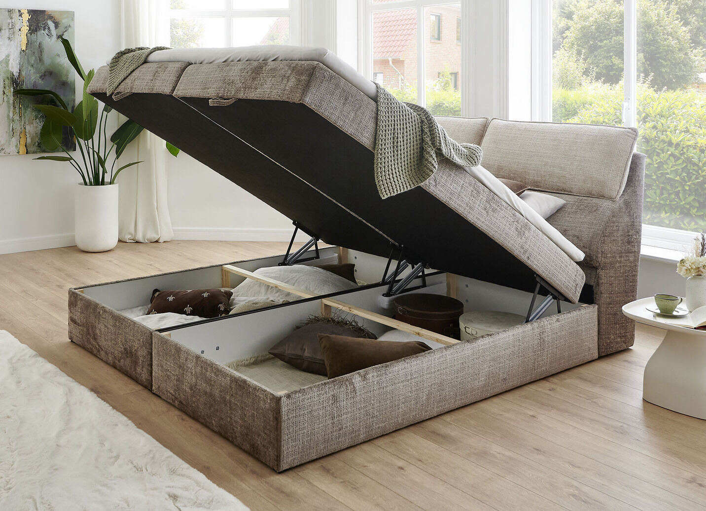 Boxspringbett mit Bettkasten und Kaltschaumtopper