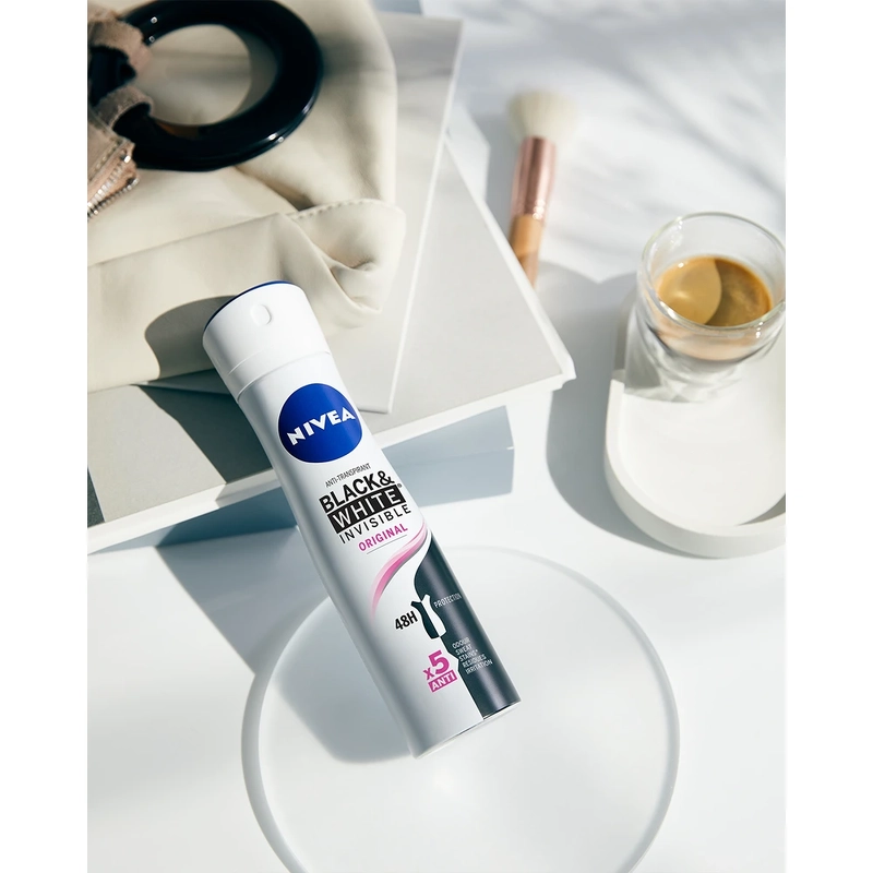 Nivea Black & White Invisible Original Spray 150 ml