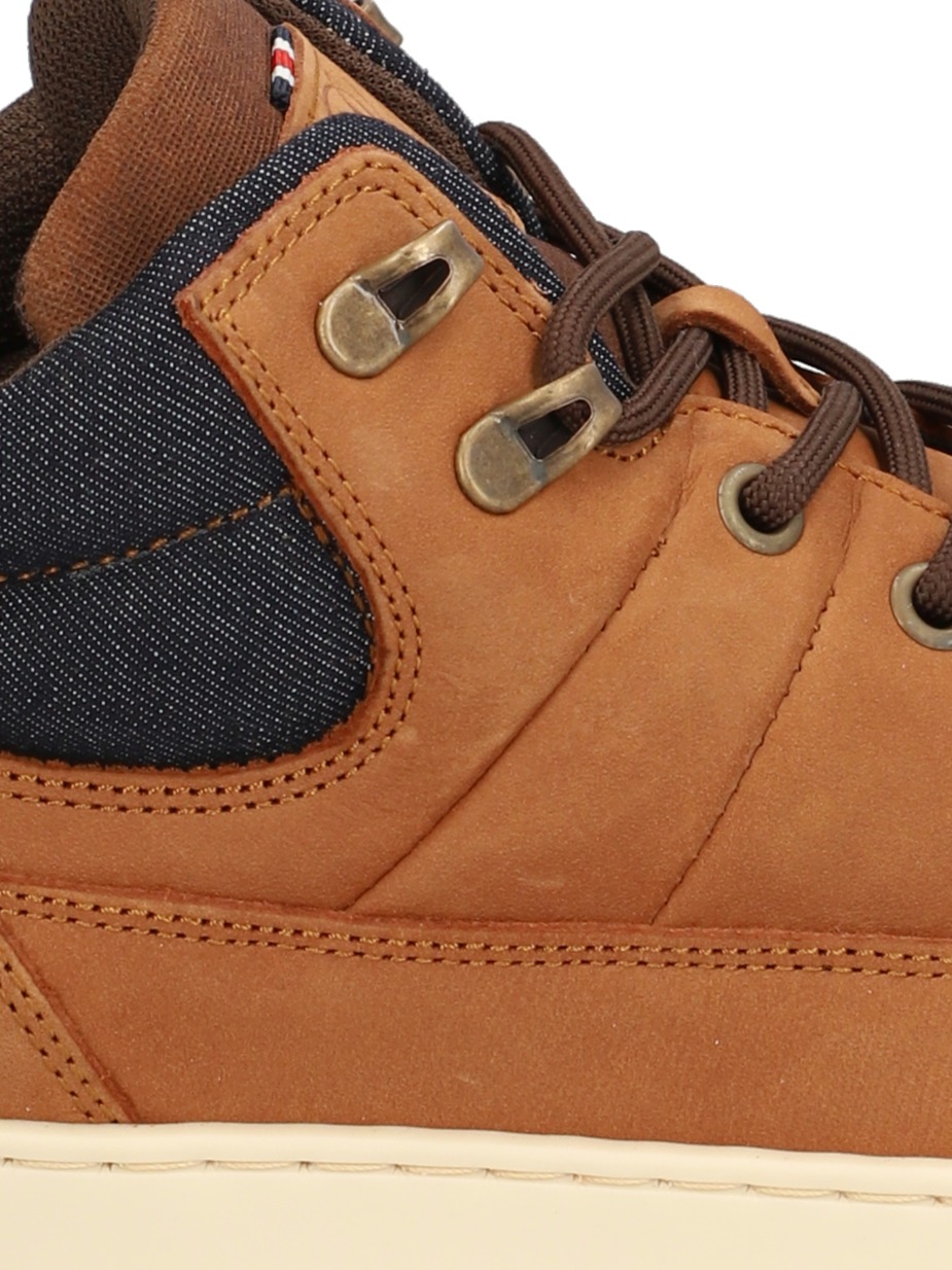Nubukleder Sneaker Mid Cut