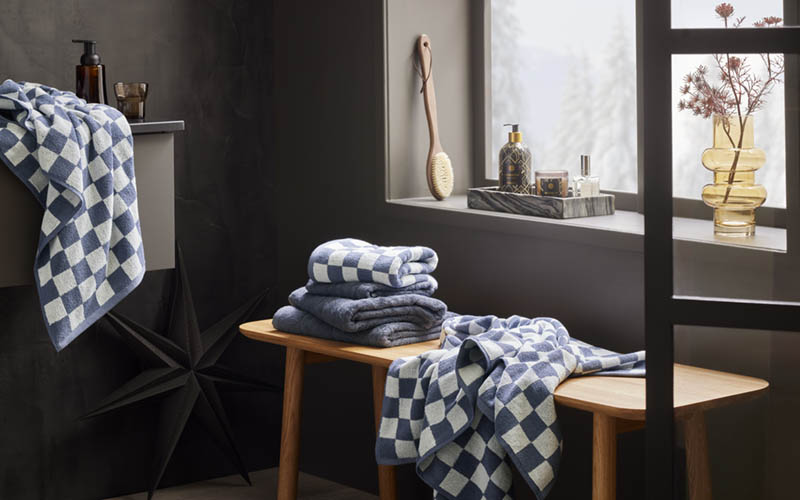 Sjakk håndkle 50x90 gråblå/cream