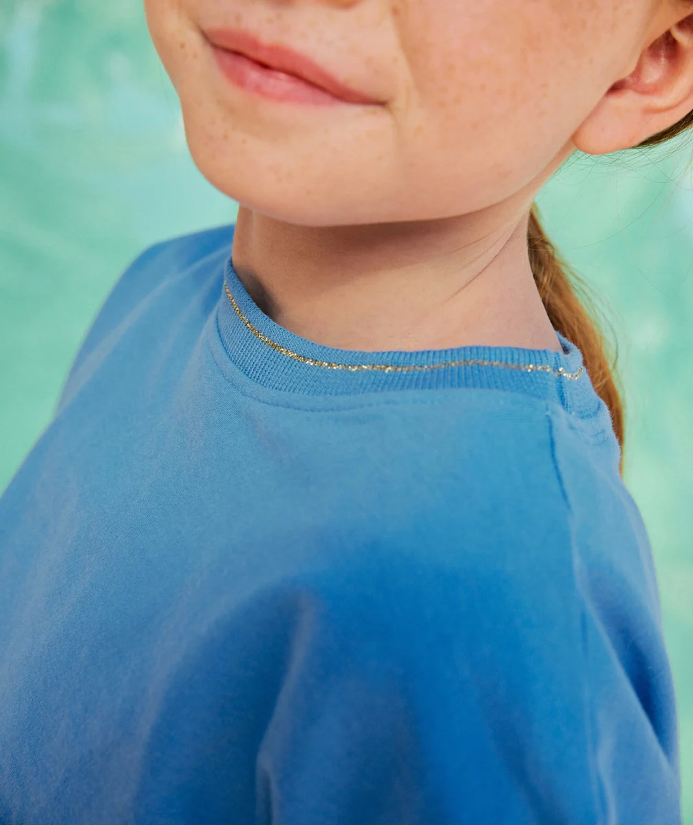 t-shirt manches courtes fille en coton bio bleu avec détails pailletés
