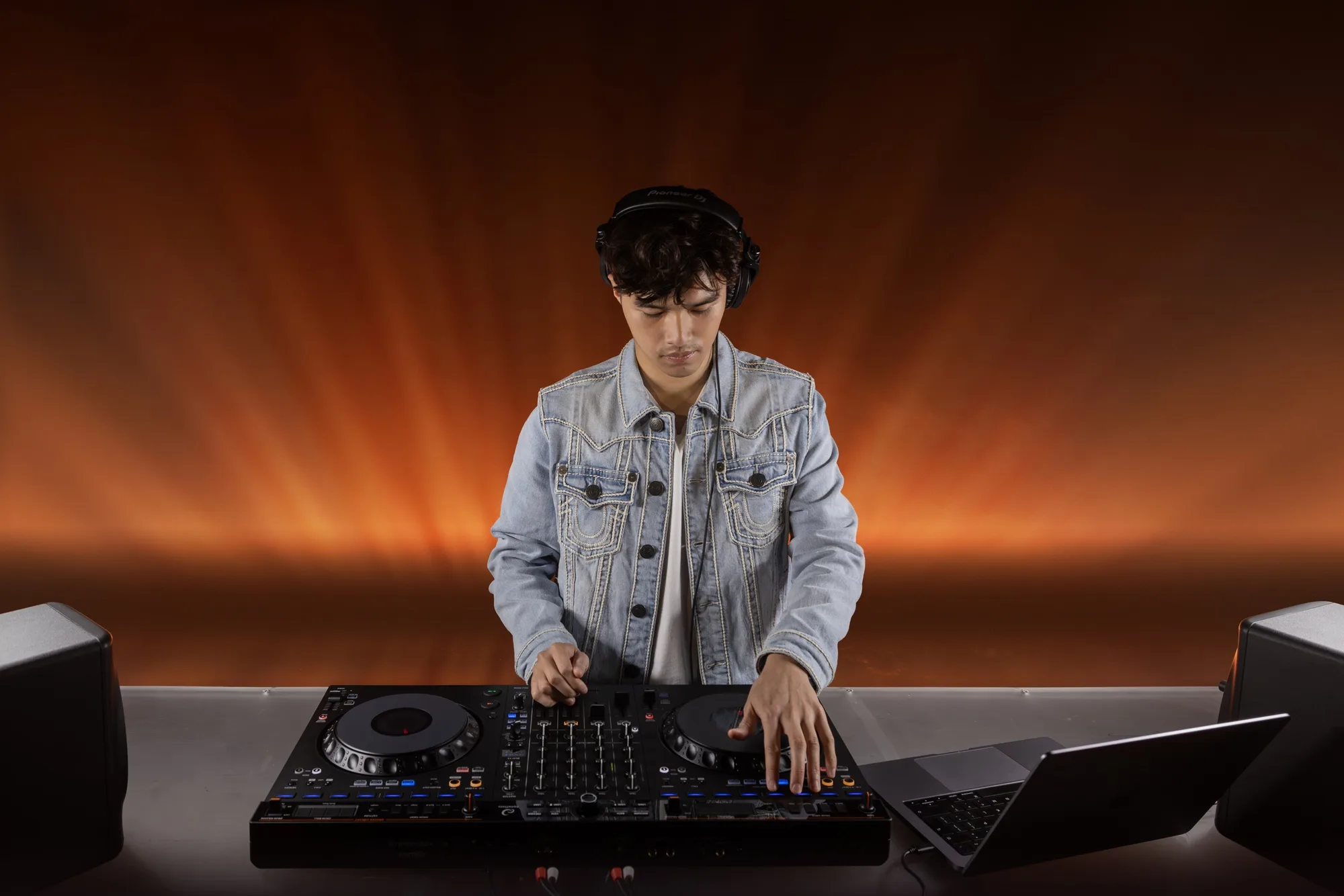 AlphaTheta DDJ-GRV6 Contrôleurs DJ
