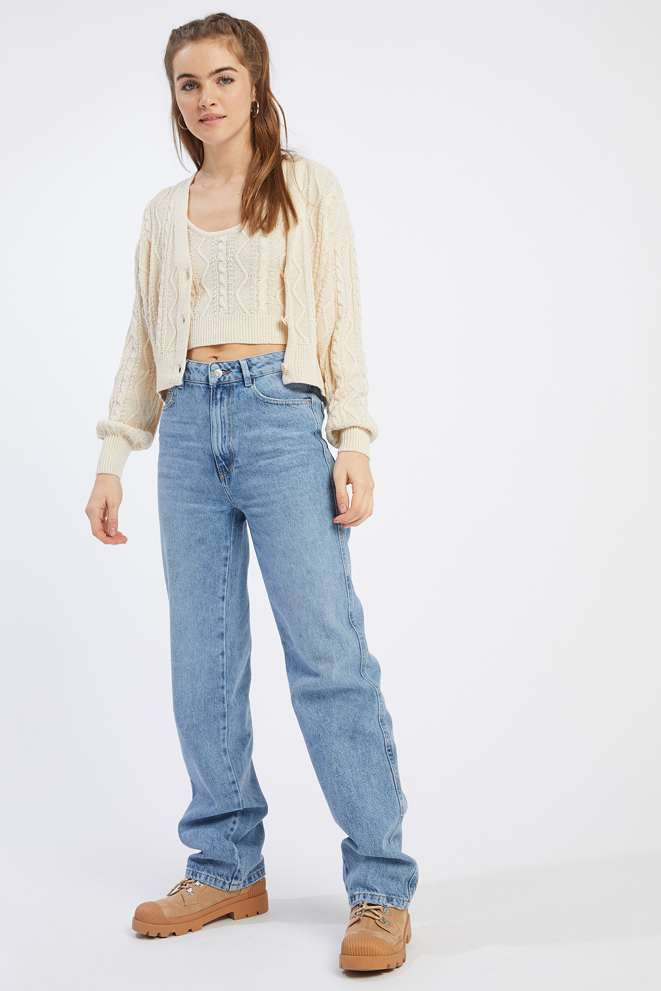 Calça jeans reta de cintura alta