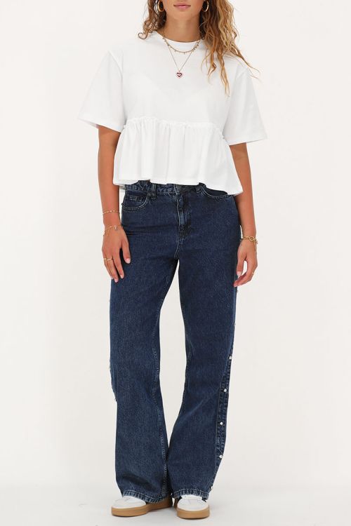 Donkerblauwe jeans met studs aan de zijkant