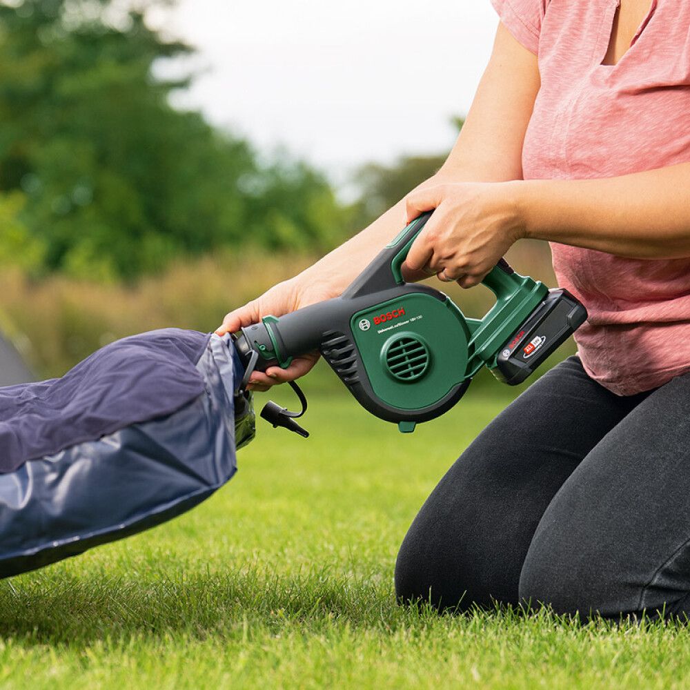 LØVBLÅSER BOSCH UNIVERSAL 130 18V UTEN BATTERI