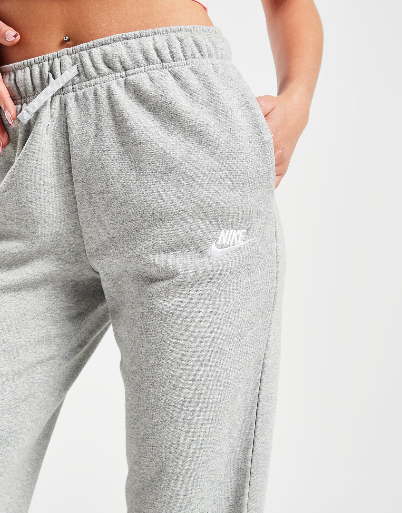 Nike Pantalon de jogging Taille mi-haute Sportswear Club Femme