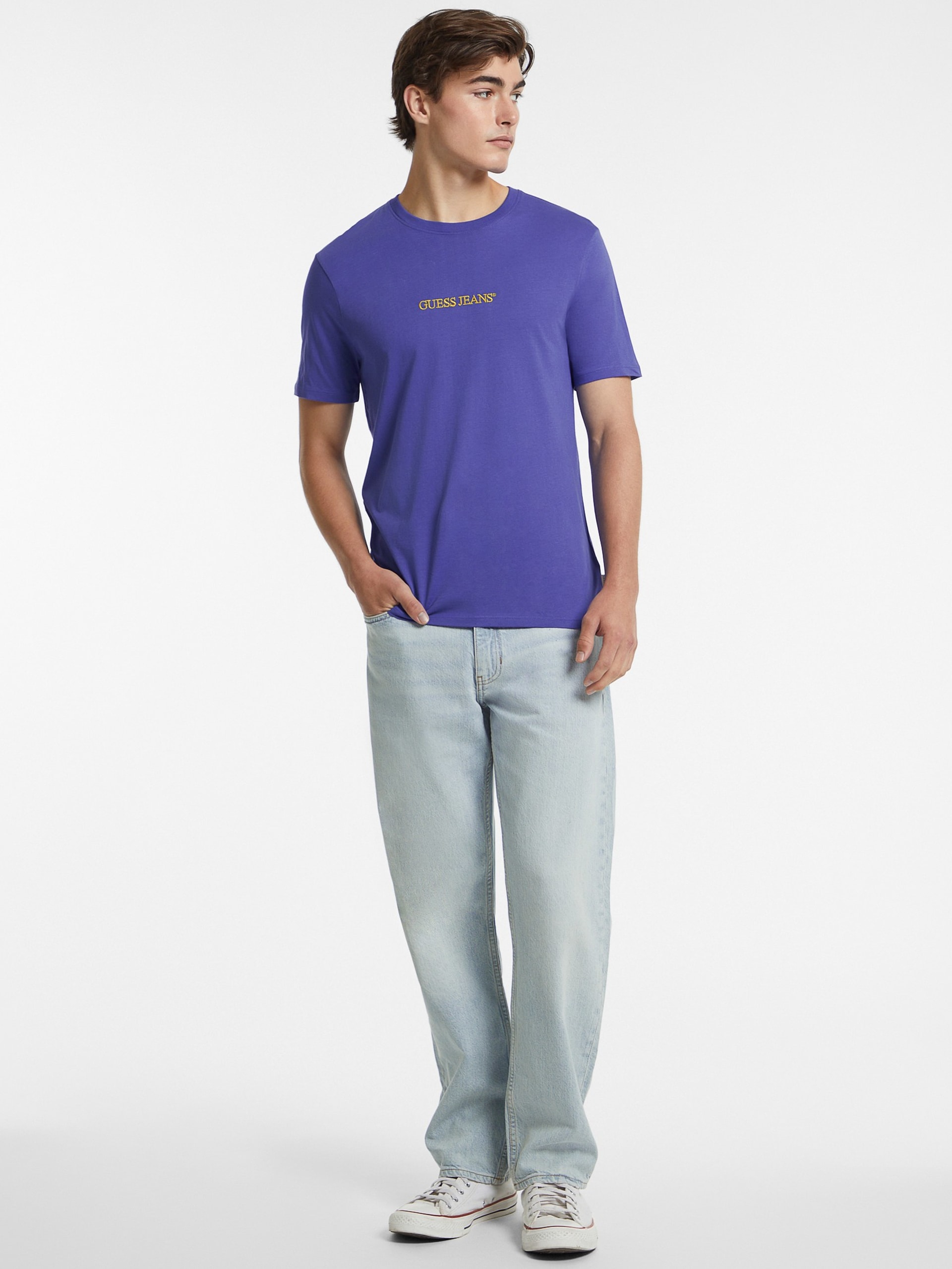 Camiseta Slim com Logo Bordado