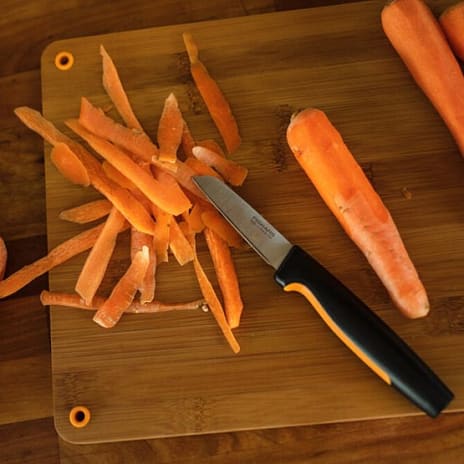 Fiskars Functional Form urtekniv (8 cm)
