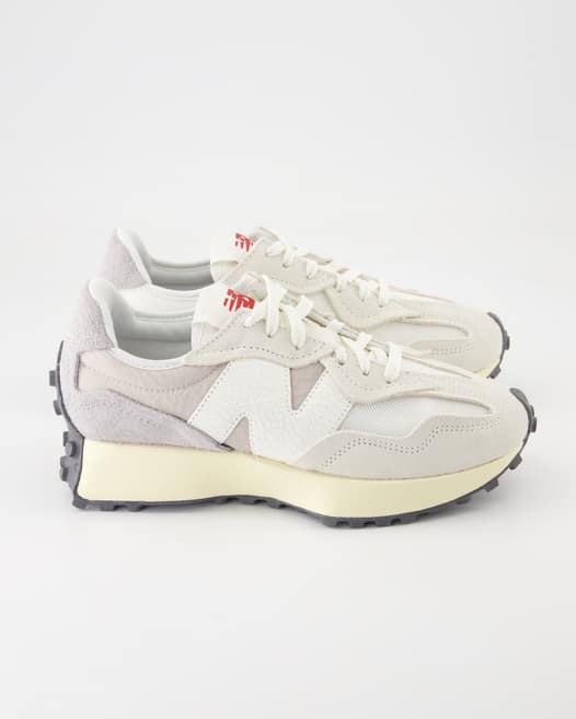 New Balance 327 Sportschuhe in Beige