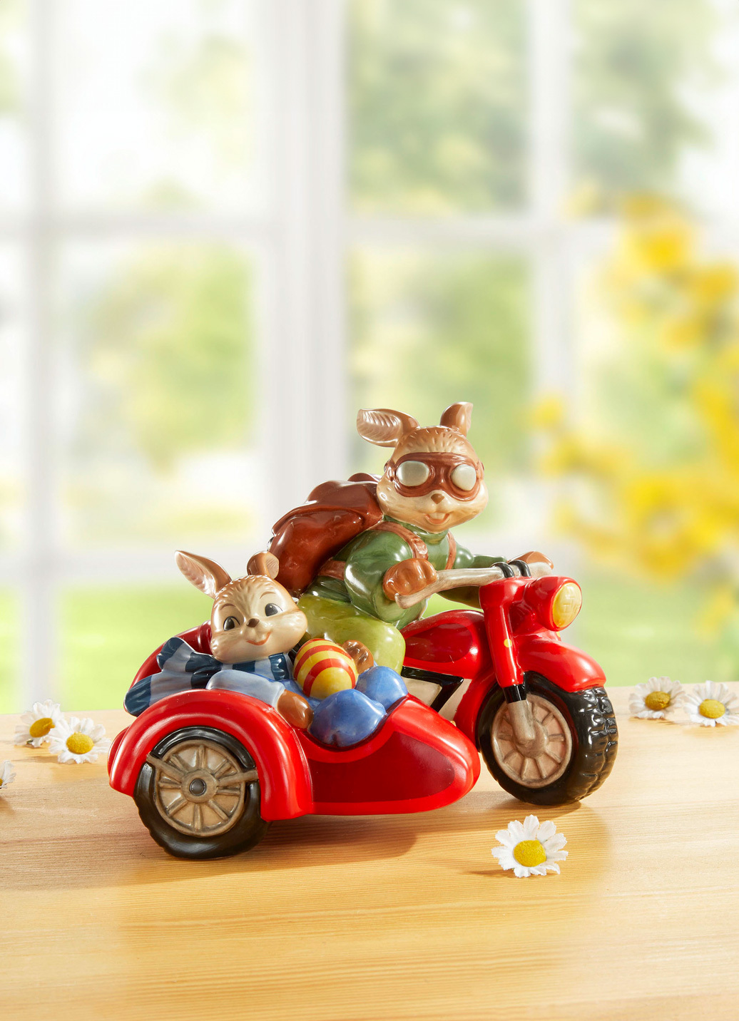 Hasenpaar auf Motorrad