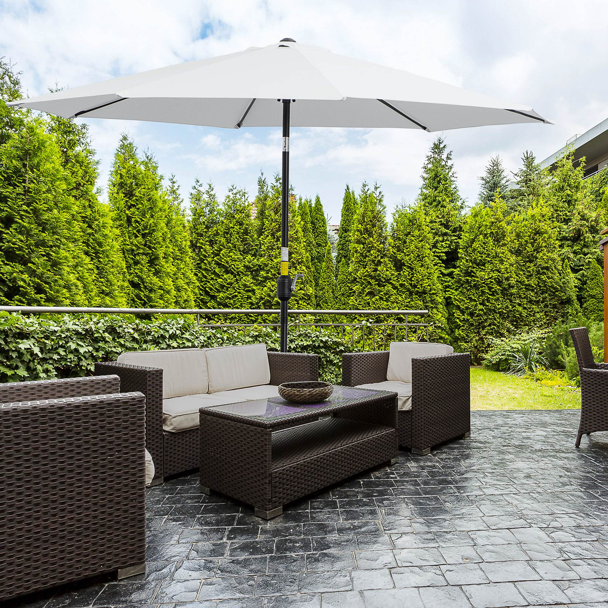 Guarda-sol de jardim Outsunny Ø292x250 cm com manivela, guarda-sol externo com mecanismo de inclinação e mastro de metal removível para terraço, piscina e pátio, branco.