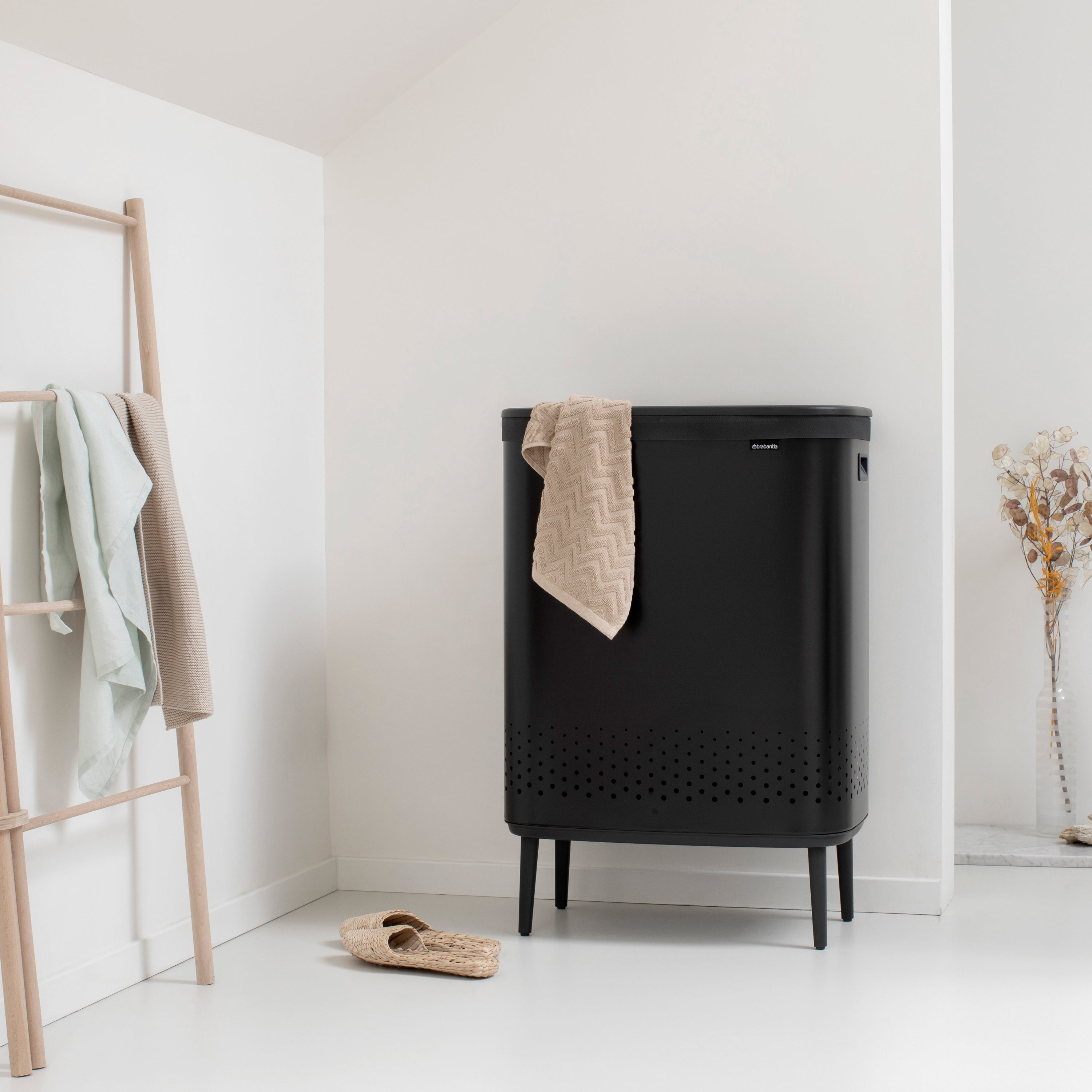 Brabantia Bo Hi Wasbox 2 x 45 L - Matt Black