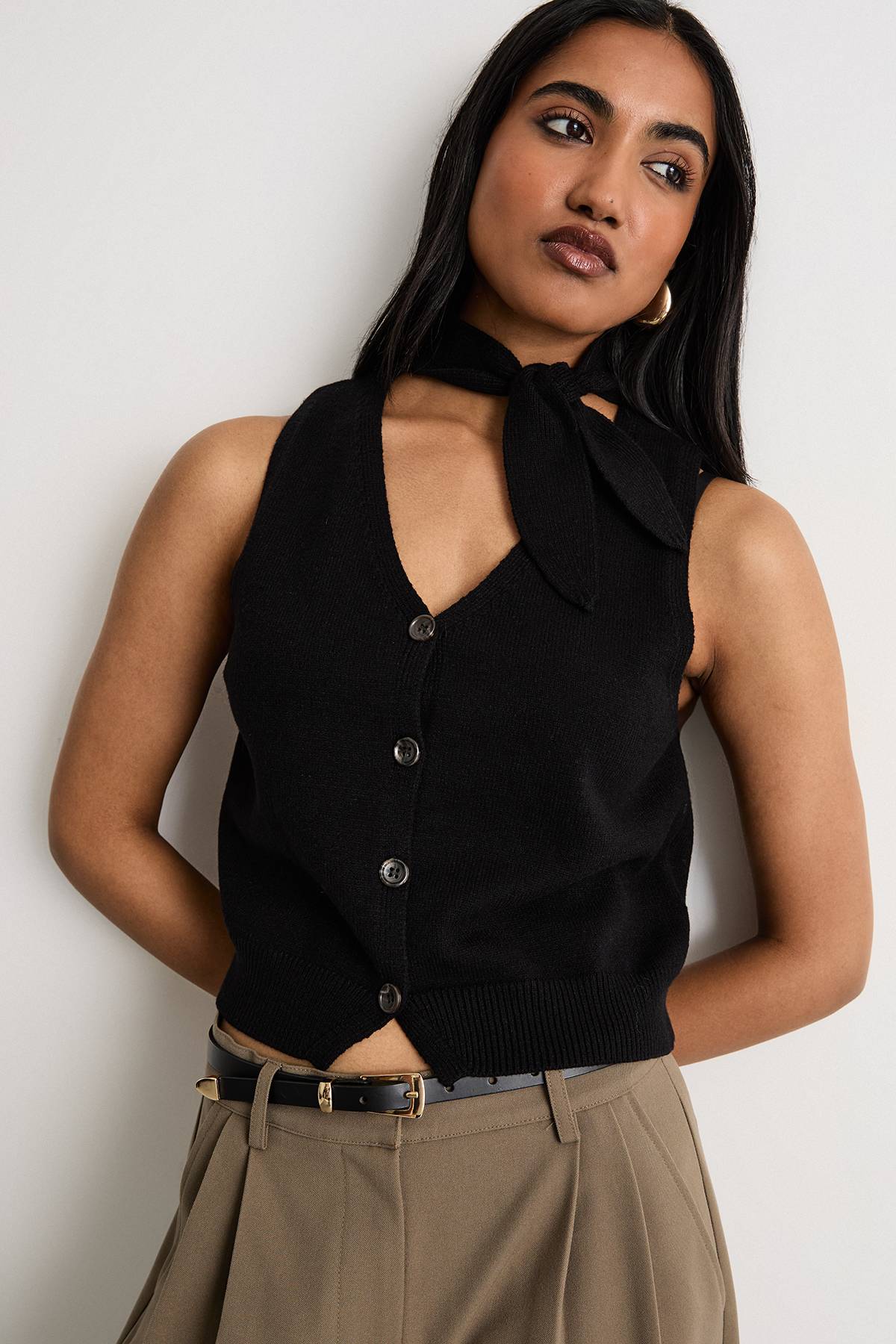 Warehouse Gilet Tricoté à Col Noué