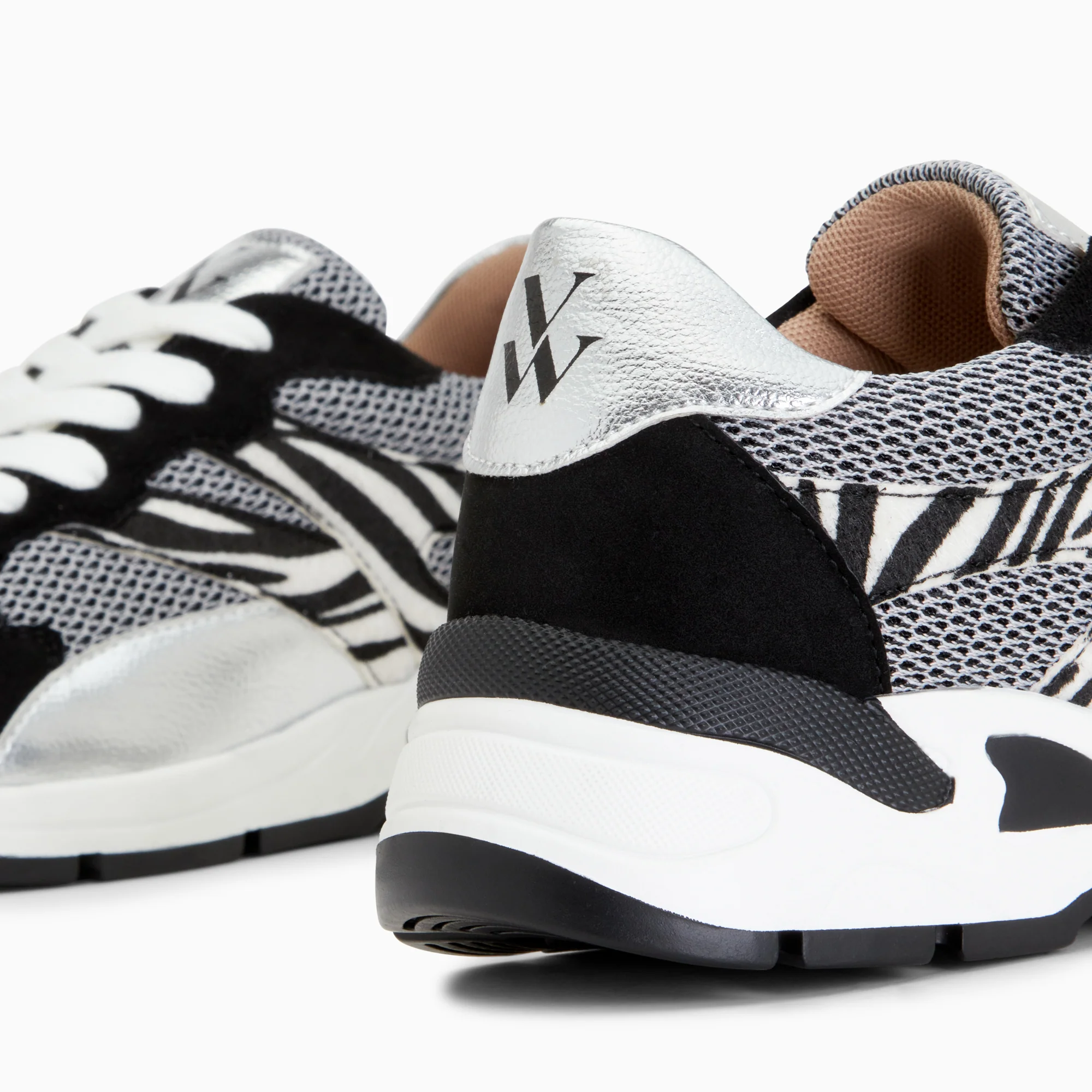 Sneakers-Baskets Montorgueil noir et zèbre à lacets