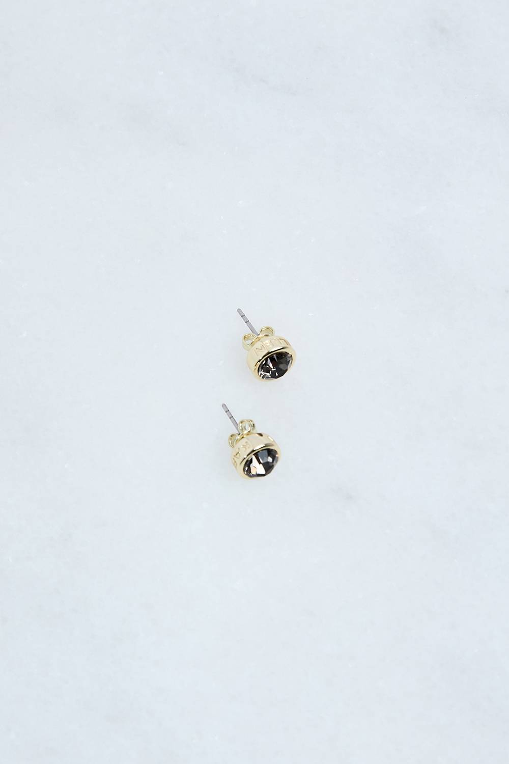 KarenMillen Boucles d'oreilles clous solitaires en cristal européen serties à la main, plaqué or 14kt