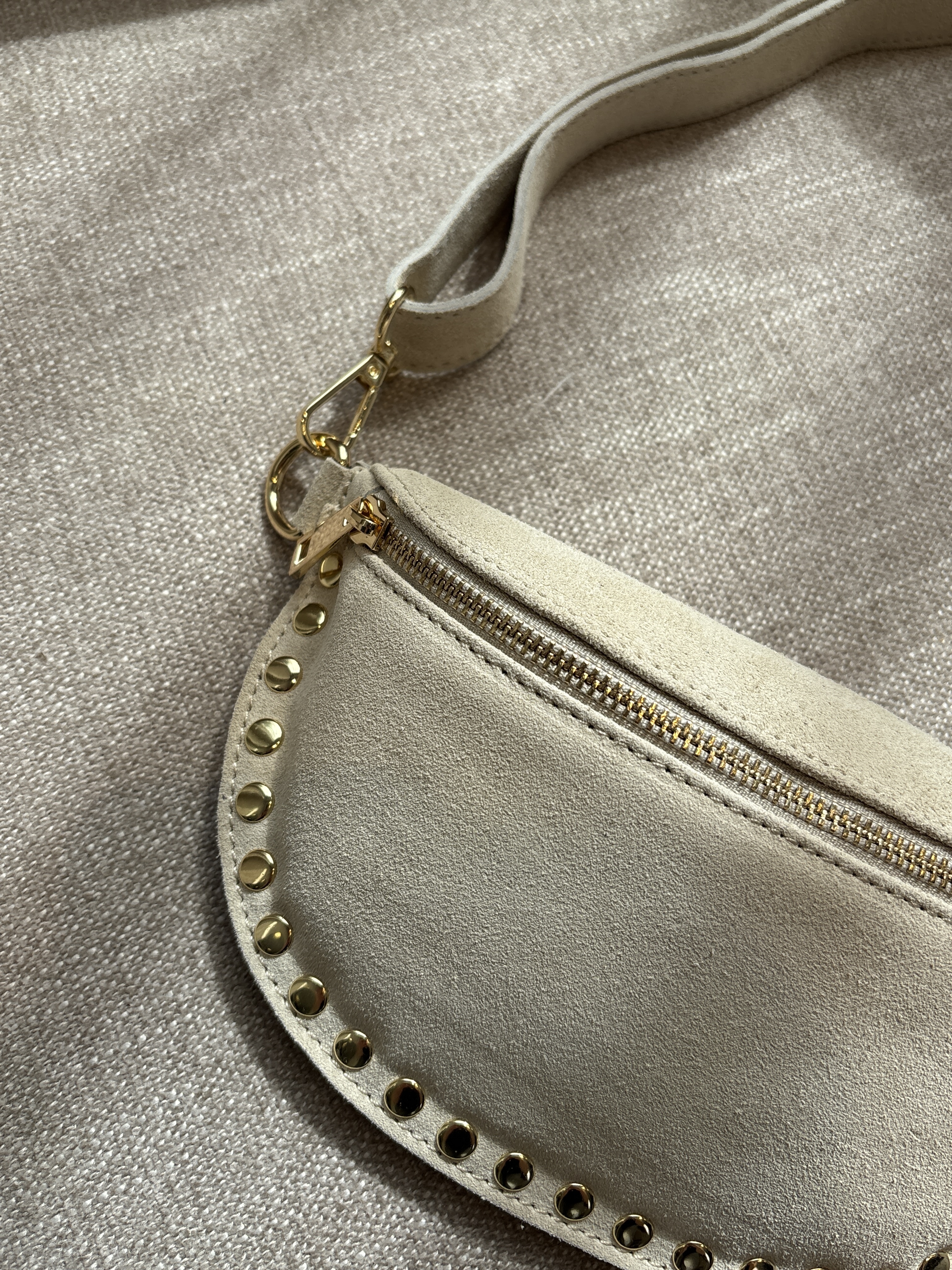Debby Bumbag - Suede Ecru