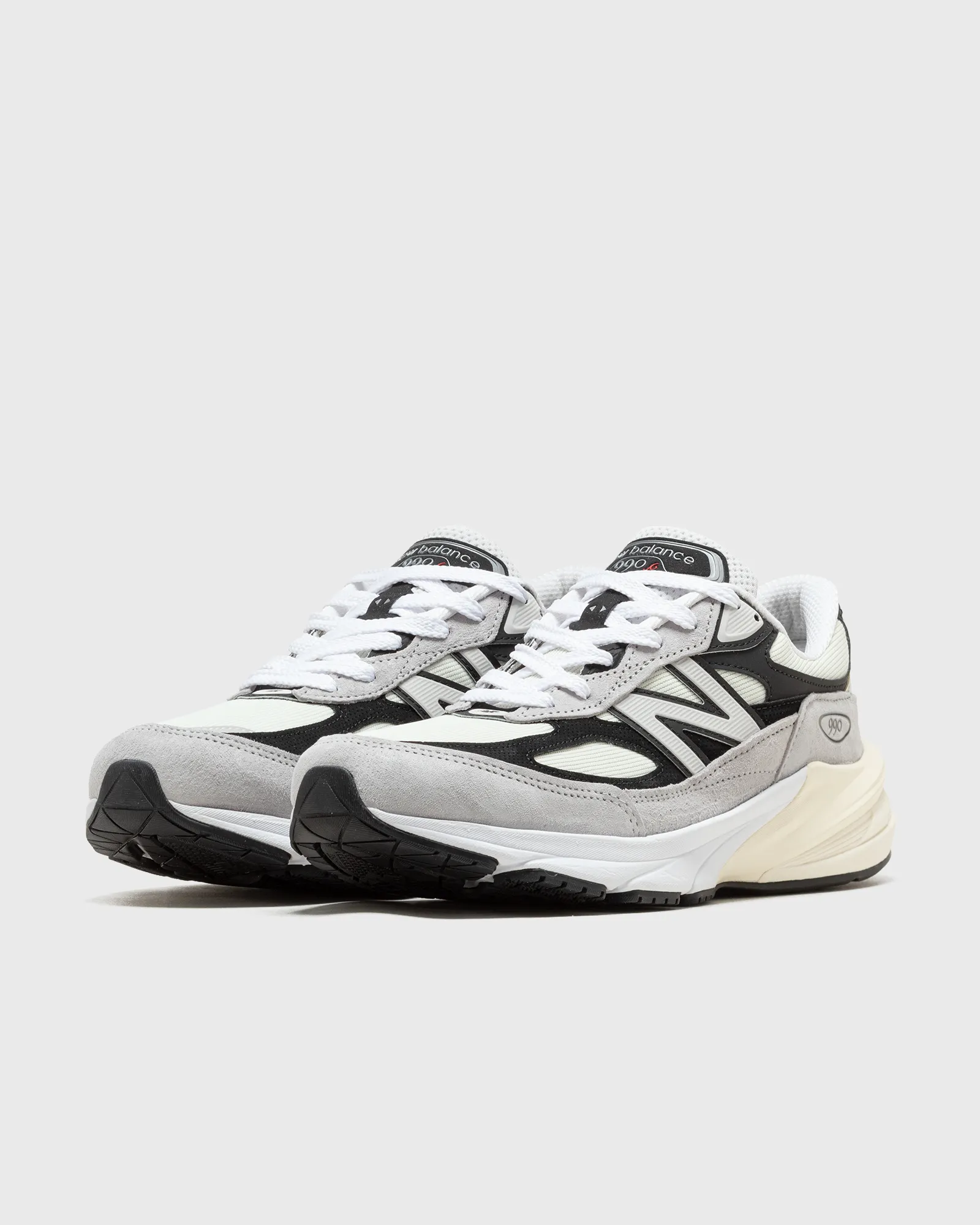 New Balance 990