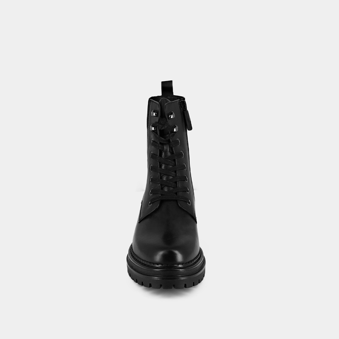 Boots à lacets et semelles crantées  en cuir noir