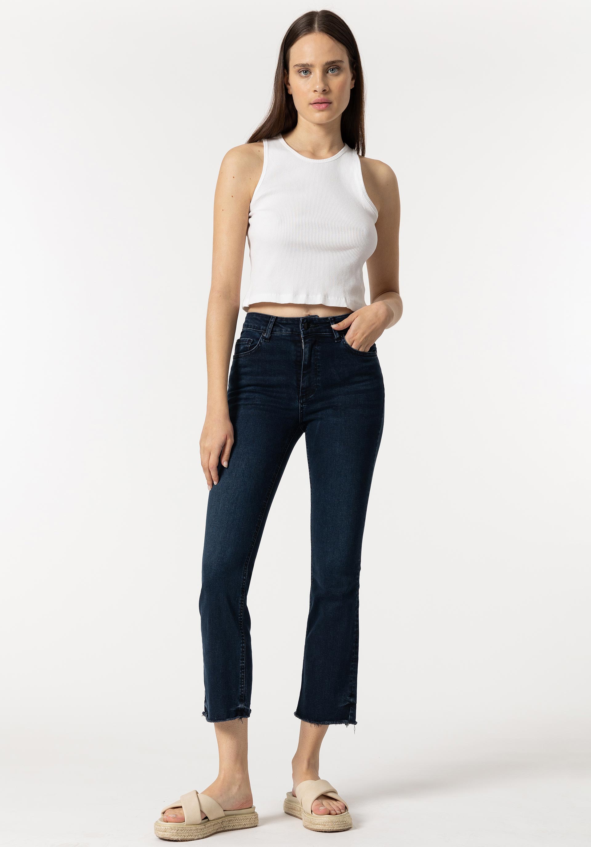 Jeans Megan Cropped Flare Cintura Alta
