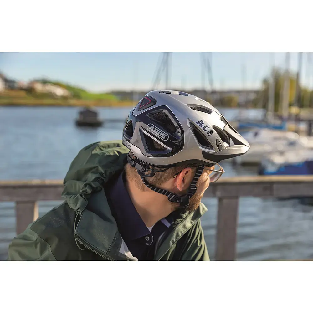 Abus Urban-I 3.0 ACE Fietshelm Zilver