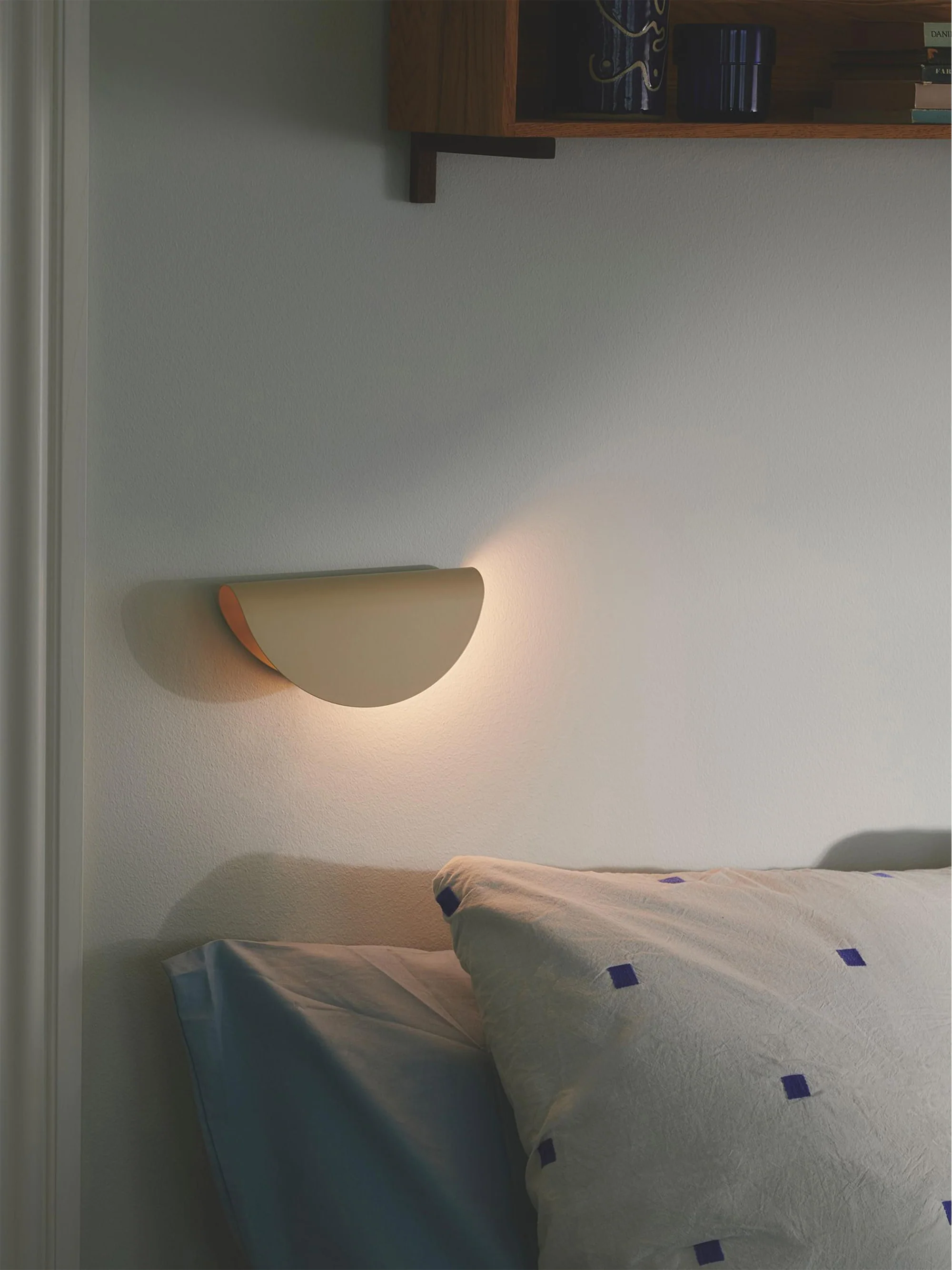 Wandlamp Model 2110 met stekker