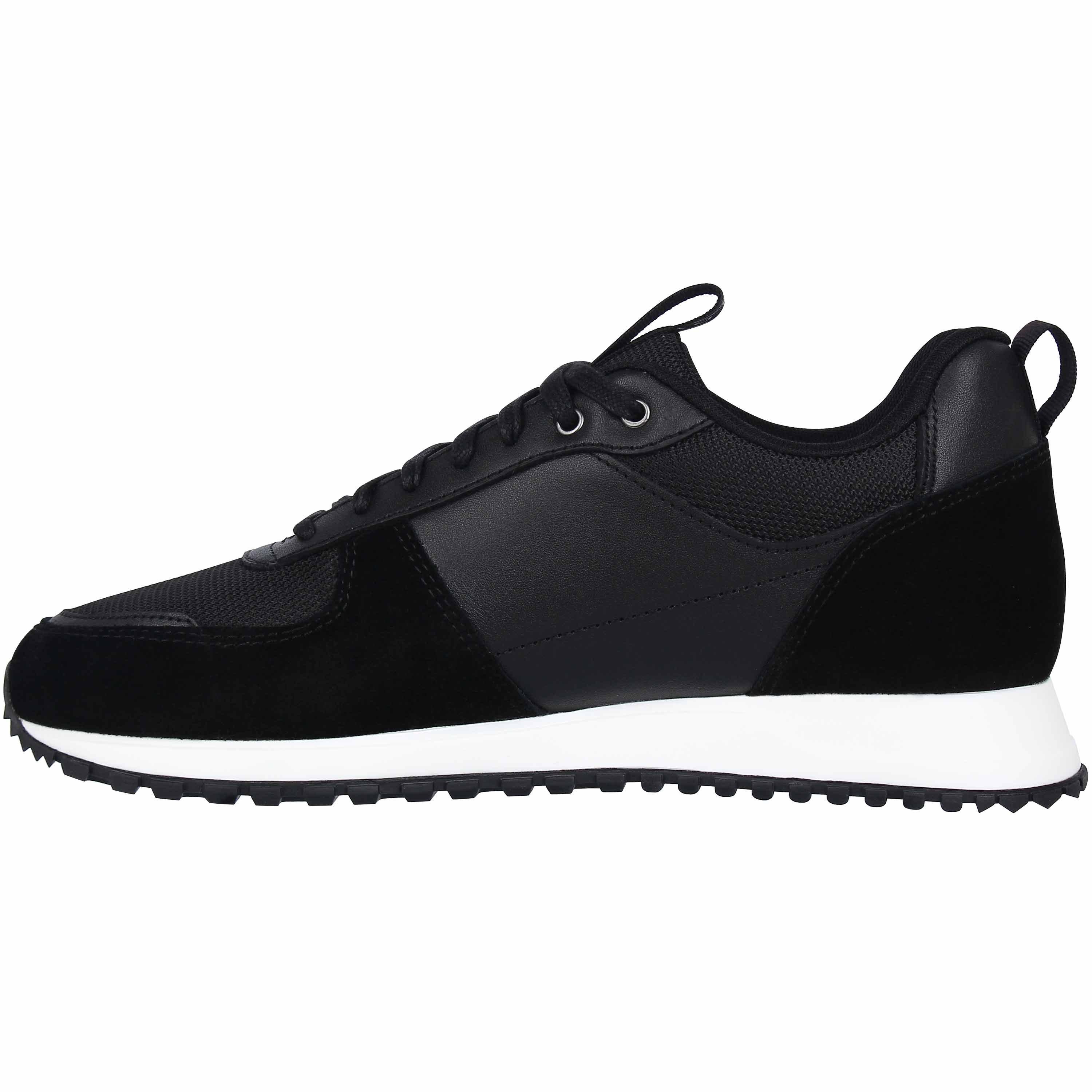 Loyalti Narcos Trainers