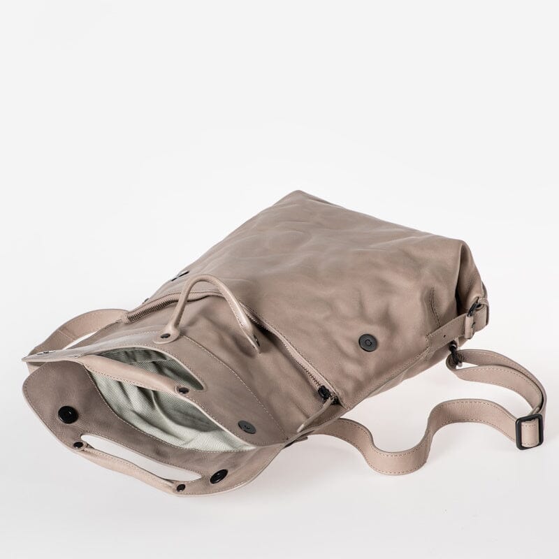 Aunts & Uncles Grandma's Luxury Club Backpack / Shoulderbag Mrs. Mince Pie Vintage Khaki