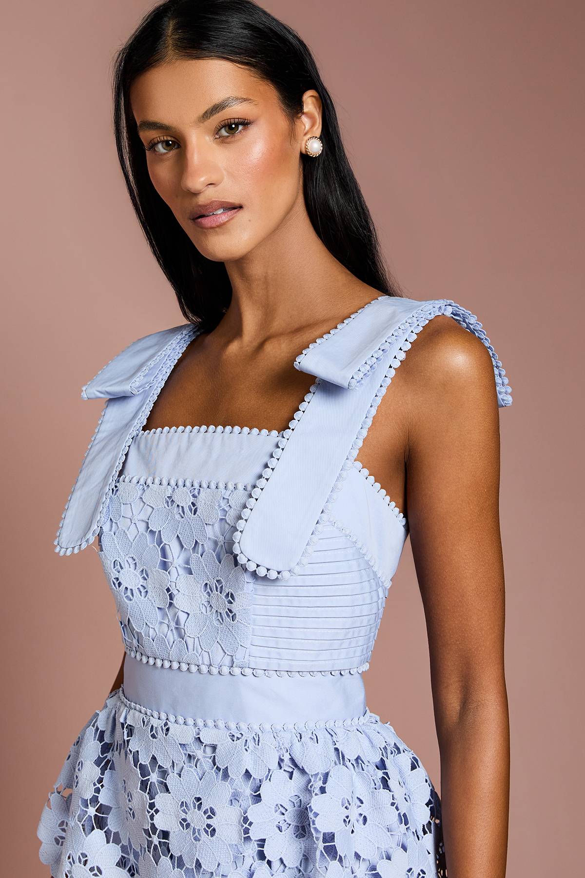Coast Robe Mi-Longue en Dentelle à Basque Petite Taille
