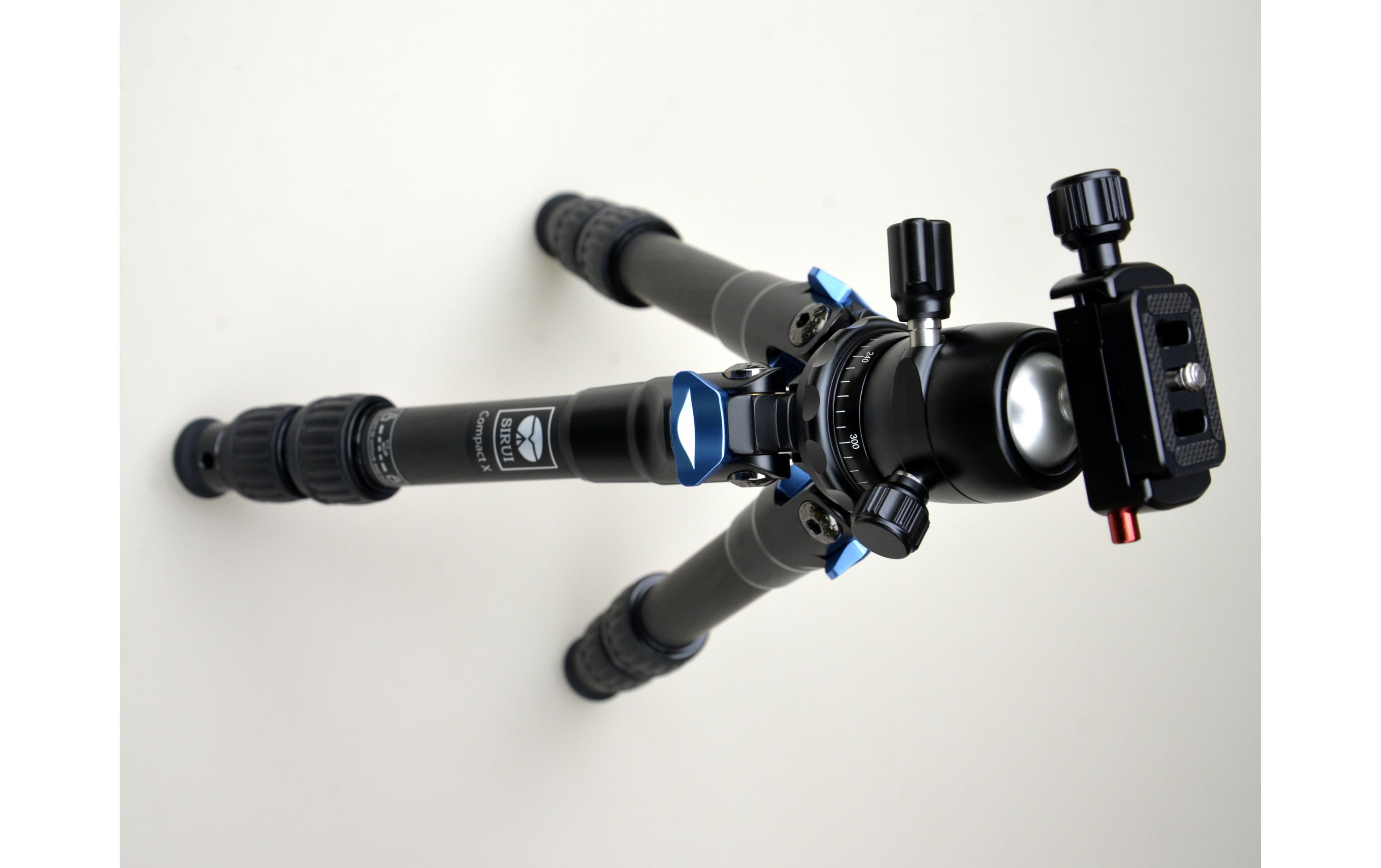 Stativ Compact X<br>Extrem leichtes und dennoch stabiles Stativ für die professionelle Fotografie