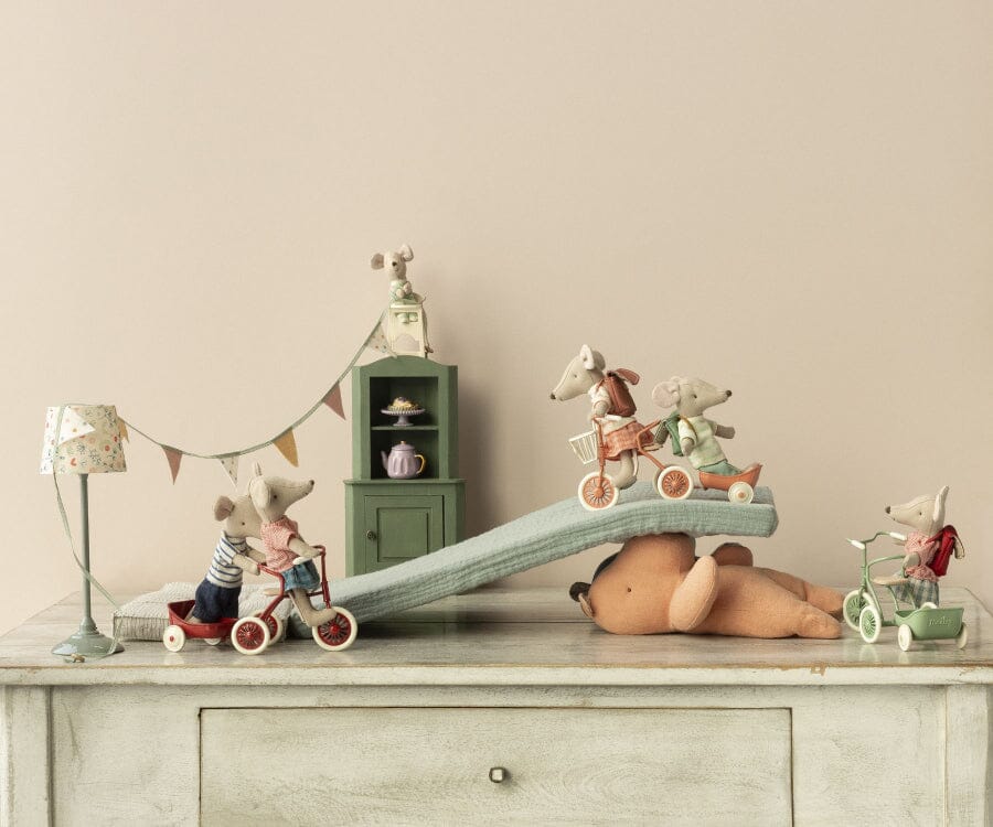 Maileg Tricycle Mouse, Big Sister red