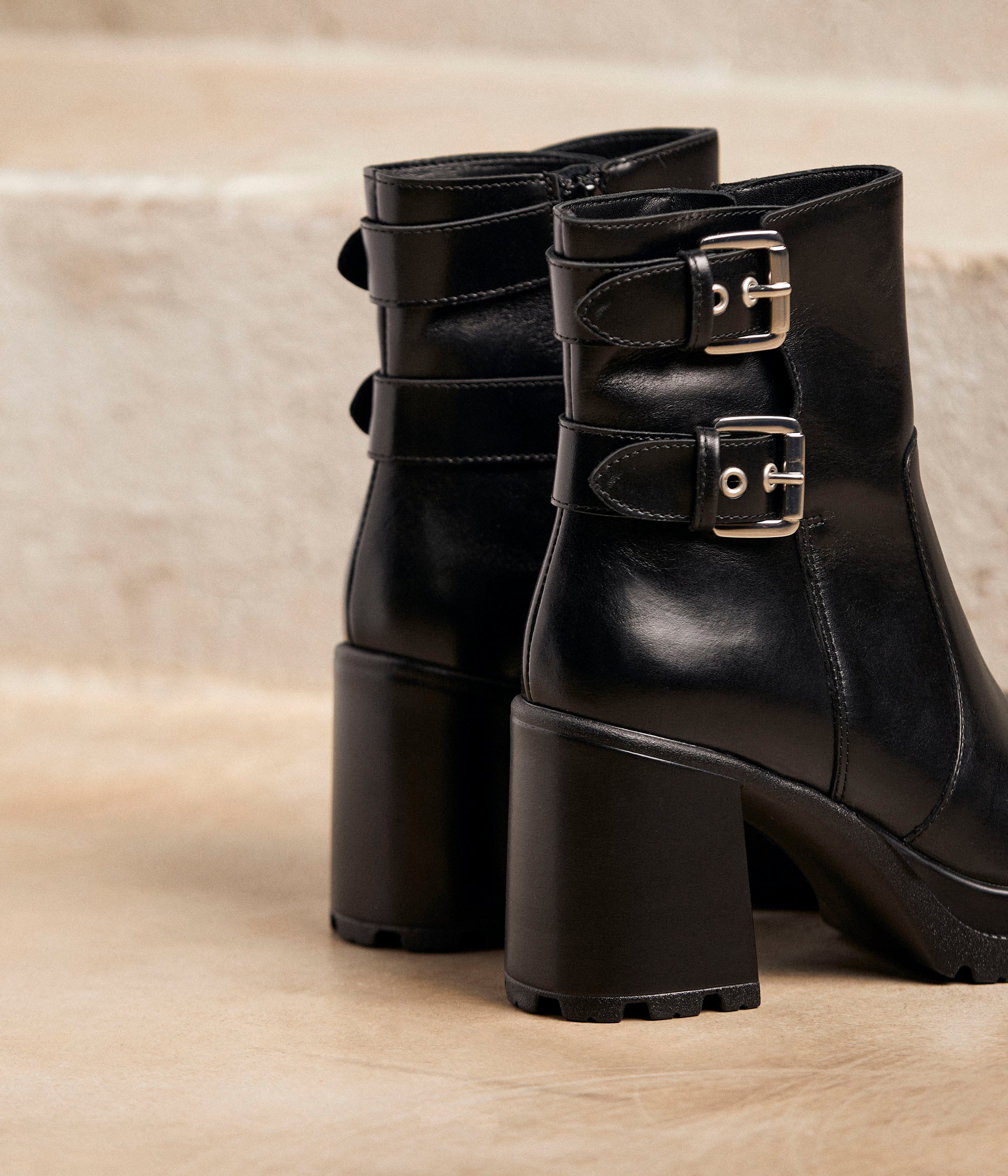 Boots noires brides Anila
