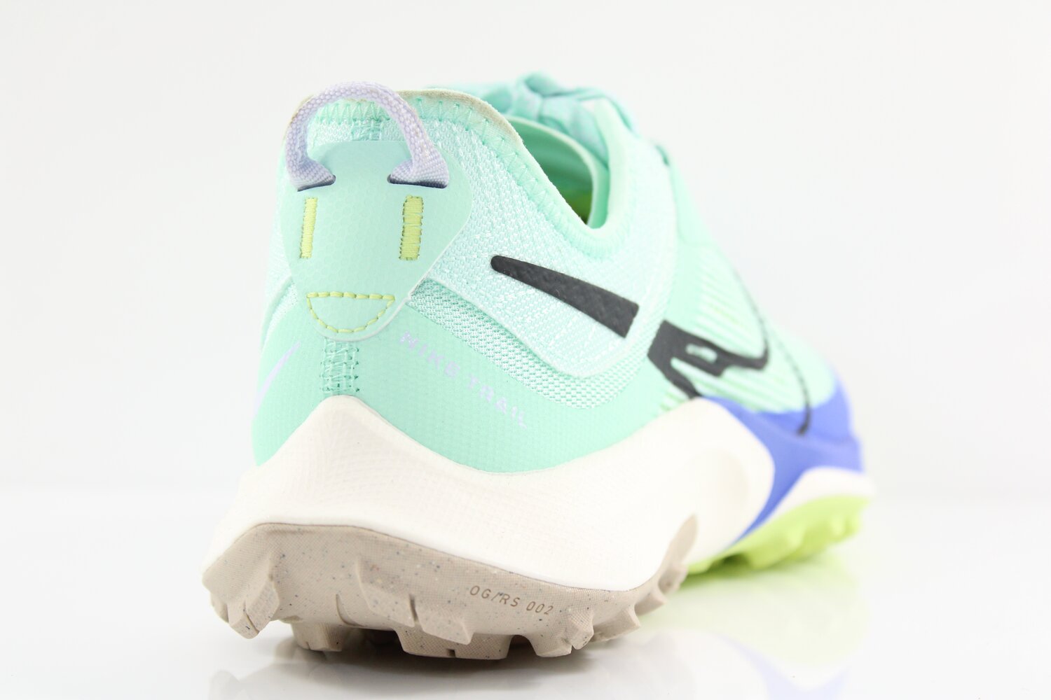 Nike Air Zoom Terra Kiger 8