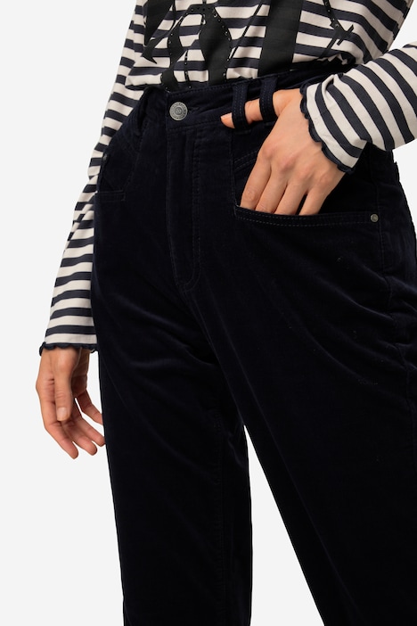 Cord-Karottenhose, weite Passform, 5-Pocket-Form