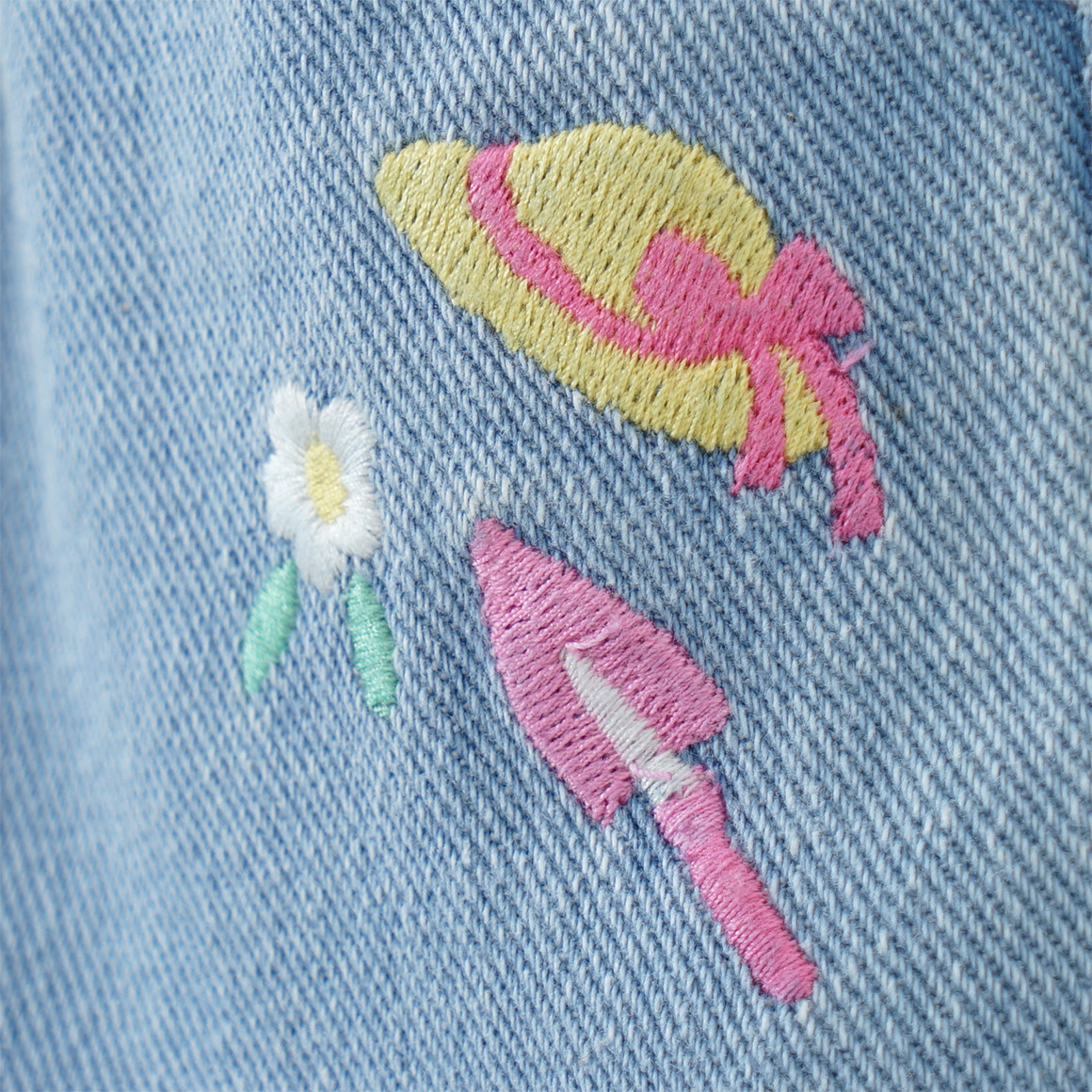 Topomini Baby Jeans mit Stickereien hellblau