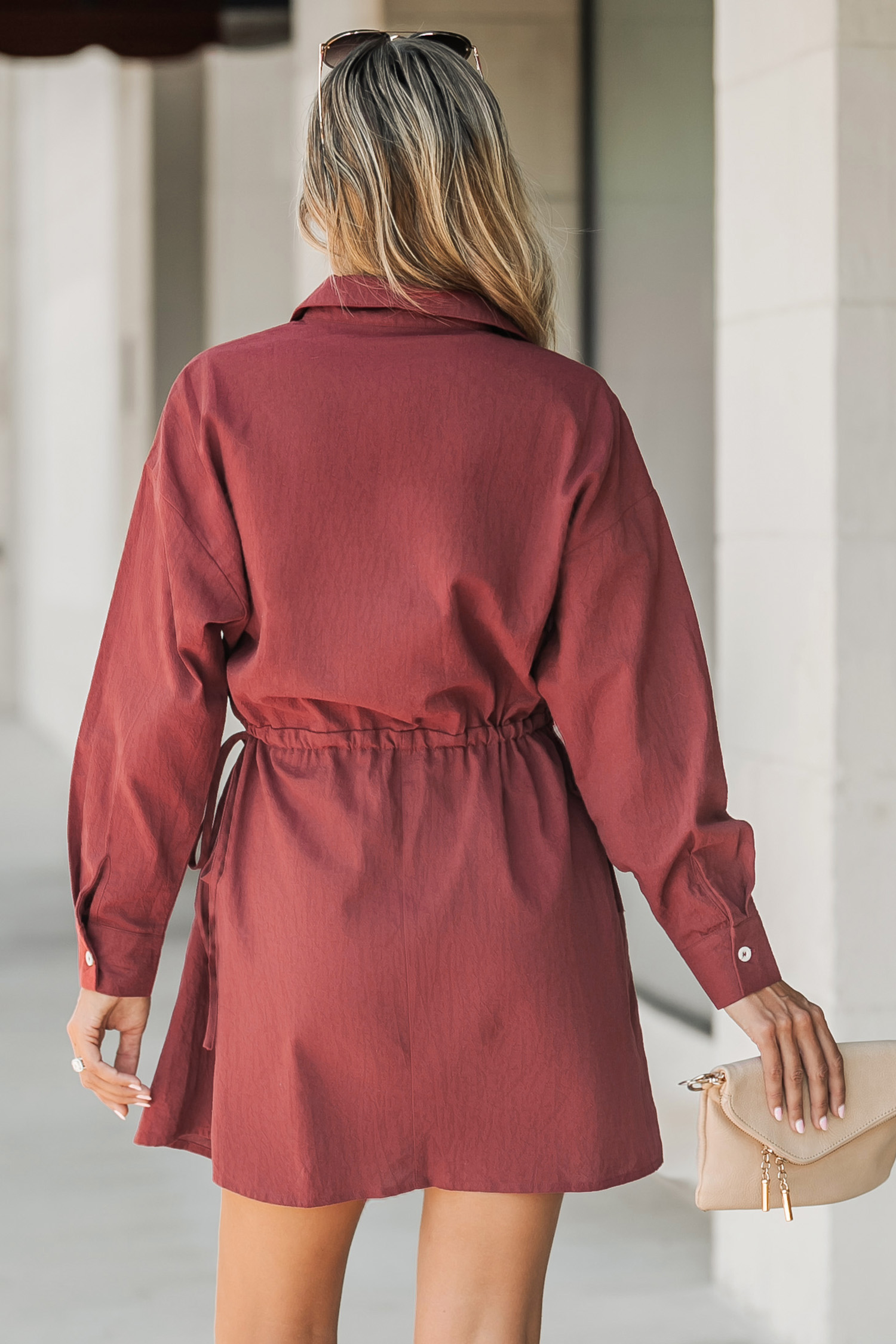 Robe chemise mini en pur coton à boutons sur le devant