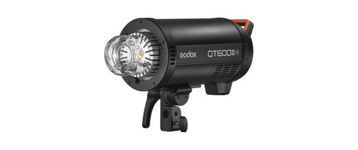 Blitzgerät QT600III-M Studioblitz, 600 Ws<br>Studioblitz mit 600 Ws und HSS-Funktion, inklusive 40 W LED-Modellierungslicht und Bowens-Anschluss